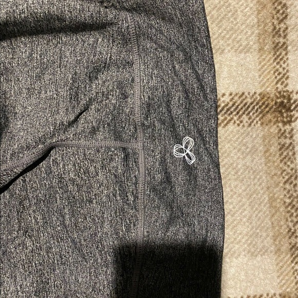 Aritzia/tna leggings - Picture 2 of 2